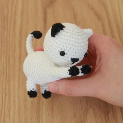 Playing Cats Crochet Amigurumi Pattern