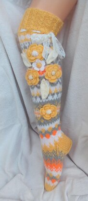 Yellow and grey knee woman socks with flowers
