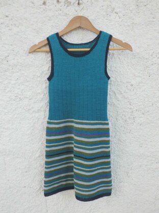 LEONORA, a pinafore dress for kids