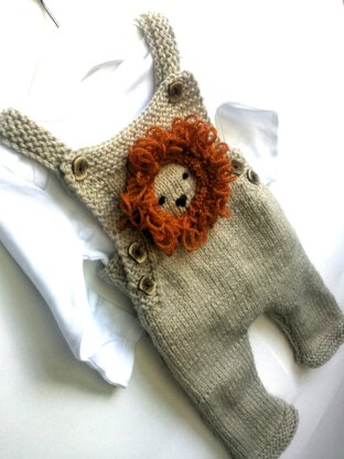 Lion knitted dungaree