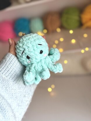 Small no sew plush octopus