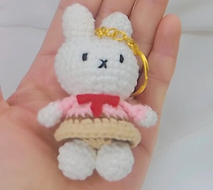 Mini Miffy Bunny Keychain Pattern| Amigurumi Bunny| Beginner Friendly| Cute Keychain Toy PDF