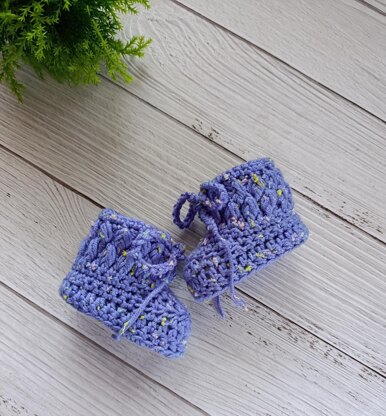 Essence Baby Booties