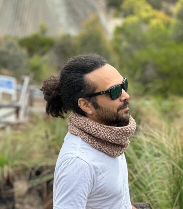 Hillside Men's Cowl