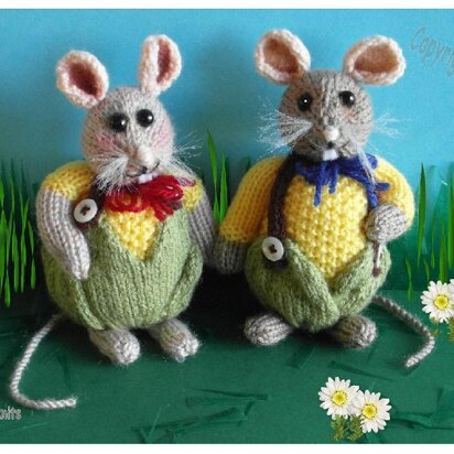 Mr & Mrs Corn Mouse - knitting pattern