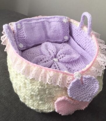 Free crochet pattern for dolls hot sale moses basket