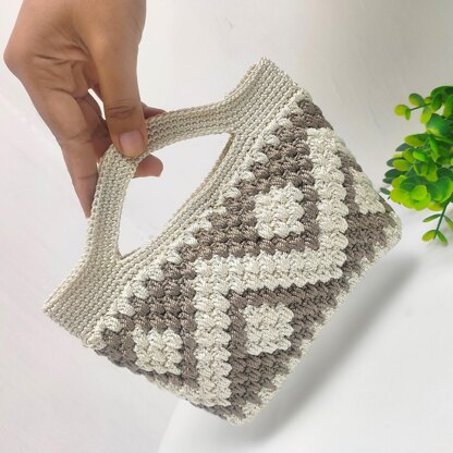 Yasa Ethnic Pouch