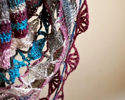 Playful shawl