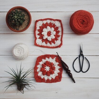 Crochet Granny Square Scarf