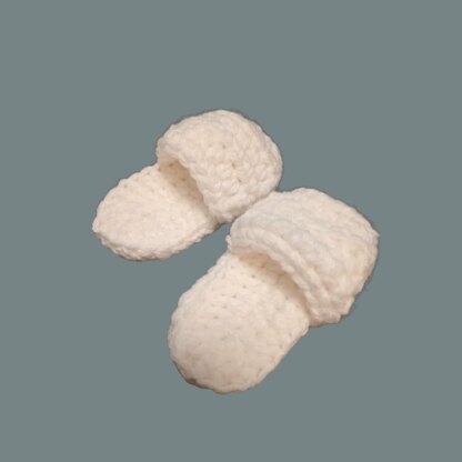 Doll Robe Spa Set Crochet Pattern – Spa Bathrobe Outfit For 18Inch Dolls