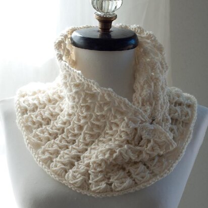 Pavo Knit Cowl