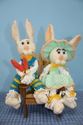 Skinny and Ginny -Bernat Baby Blanket Bunnies