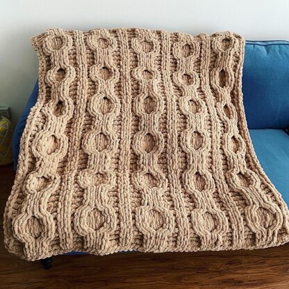 Chunky Hexagon Chain Blanket