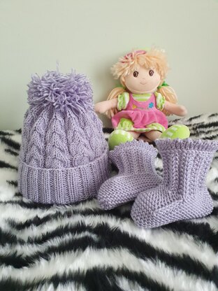 Lottie's hat and booties