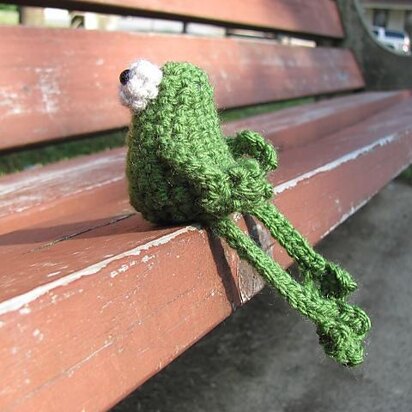 Amigurumi Sitting Frog Meme