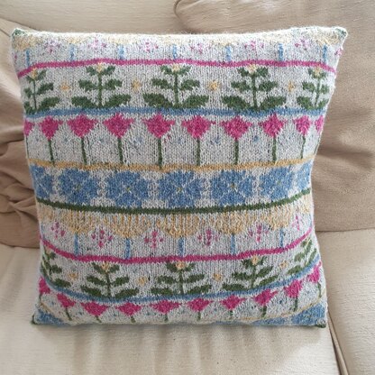 Garden City Cushion