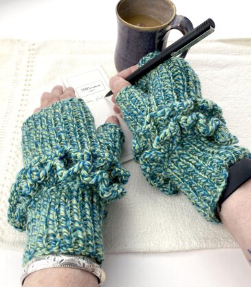 Raggedy Ruffles Fingerless Mitts