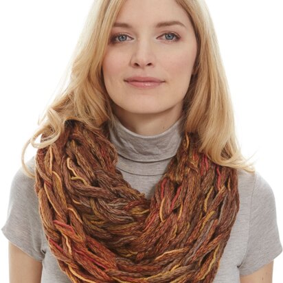 Stocking Stitch Arm Knit Cowl in Patons Delish and Decor