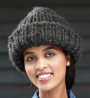 Make-a-Statement Hat in Lion Brand Wool-Ease Thick & Quick - 60113E