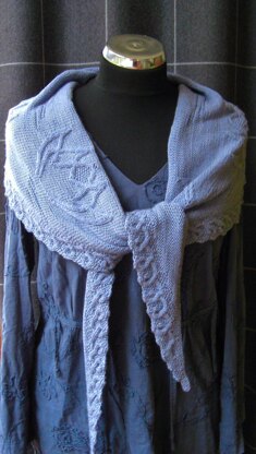 Bosherston cabled shawl