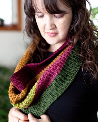 Family Tree Cowl