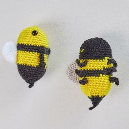 Henry & Honey Bumblebee in Red Heart Amigurumi - LM6290 - Downloadable PDF