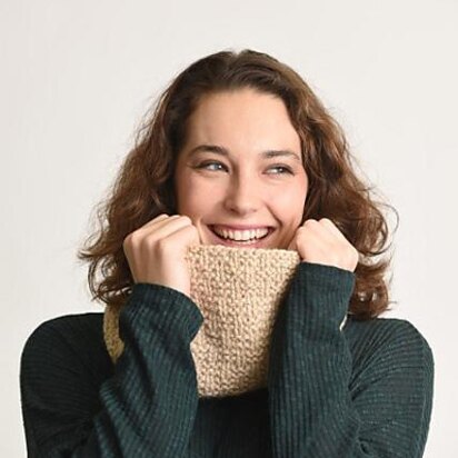 Raelyn Broken Rib Cowl