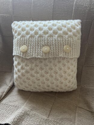 Honeycomb cable pillow cover