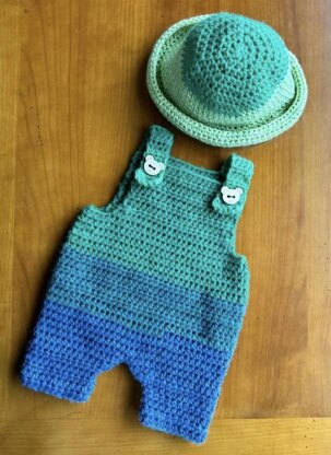 Baby Dungarees and Hat Set optional nappy flap