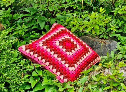 La Vie en rose  Granny Cushion