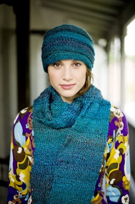 Hat And Scarf in Lion Brand Homespun - 70379AD