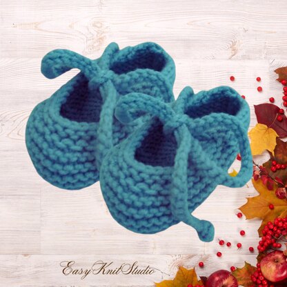 Coquette Bow Baby Booties Knitting Pattern