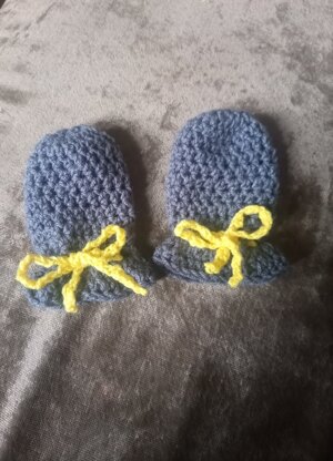 My newborn's mittens
