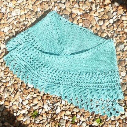 Talmont - a lacy crescent shaped shawlette