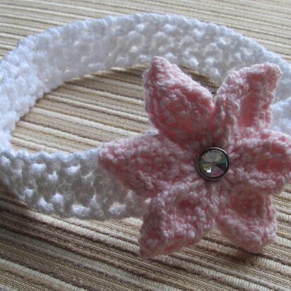 KNITTED HEADBAND FOR A BABY GIRL