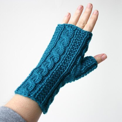 Gingerbread Icing Fingerless Gloves