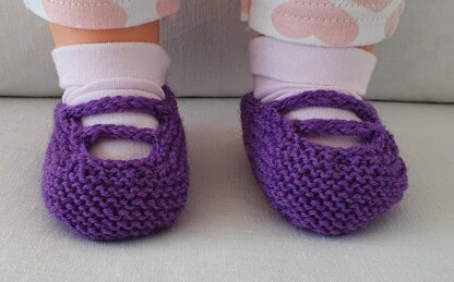 Veronica - 4ply baby shoes