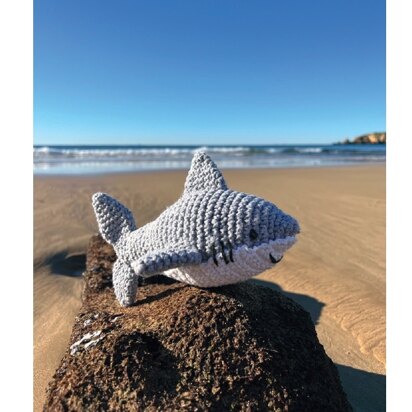 Shark Maverick in Hoooked Eco Barbante Milano 50g - Downloadable PDF