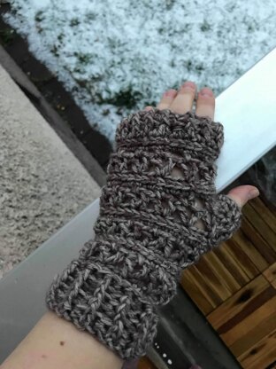 Serina Fingerless Gloves