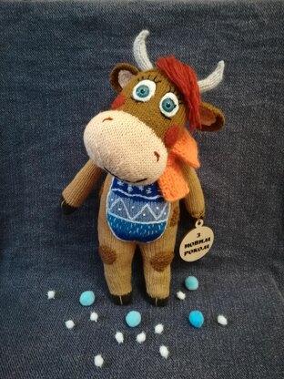 Toy Knitting Patterns - Knit a plush figurine of a cow, a farm animal