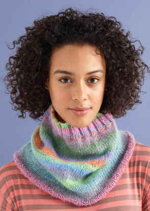 Two Stitch Cowl in Lion Brand Amazing - L0731C