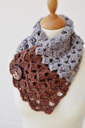 Lacy Crochet Cowl