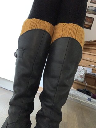 Simple Cable Rib Boot Cuffs