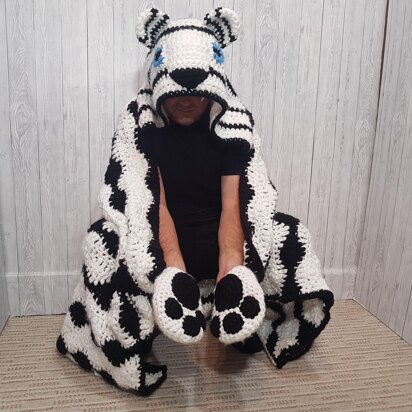 Crochet Snow Tiger Hooded Blanket