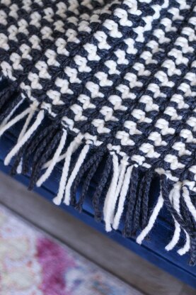 Prim Stripe Throw