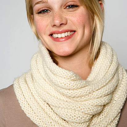 Knit Ridged Cowl in Lion Brand Superwash Merino Cashmere - 90742AD