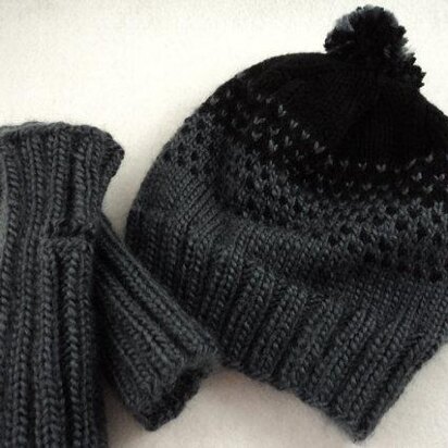 Fingerless Gloves and Two Tone Hat