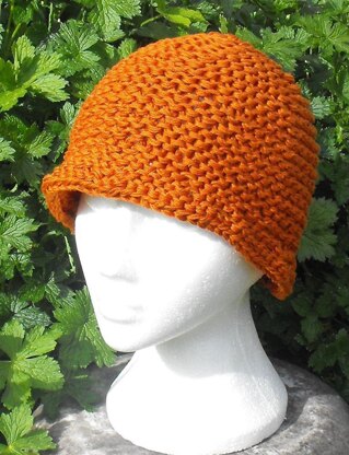 Superfast Cloche Hat Knitting Pattern - Madmonkeyknits