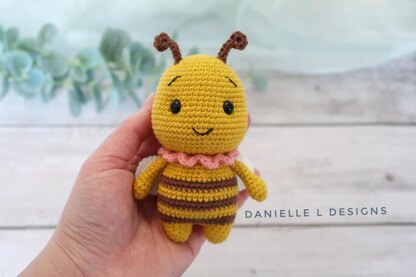 Kimi the Bee amigurumi