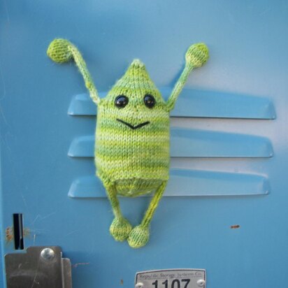 Luke the Locker Monster - knitting pattern